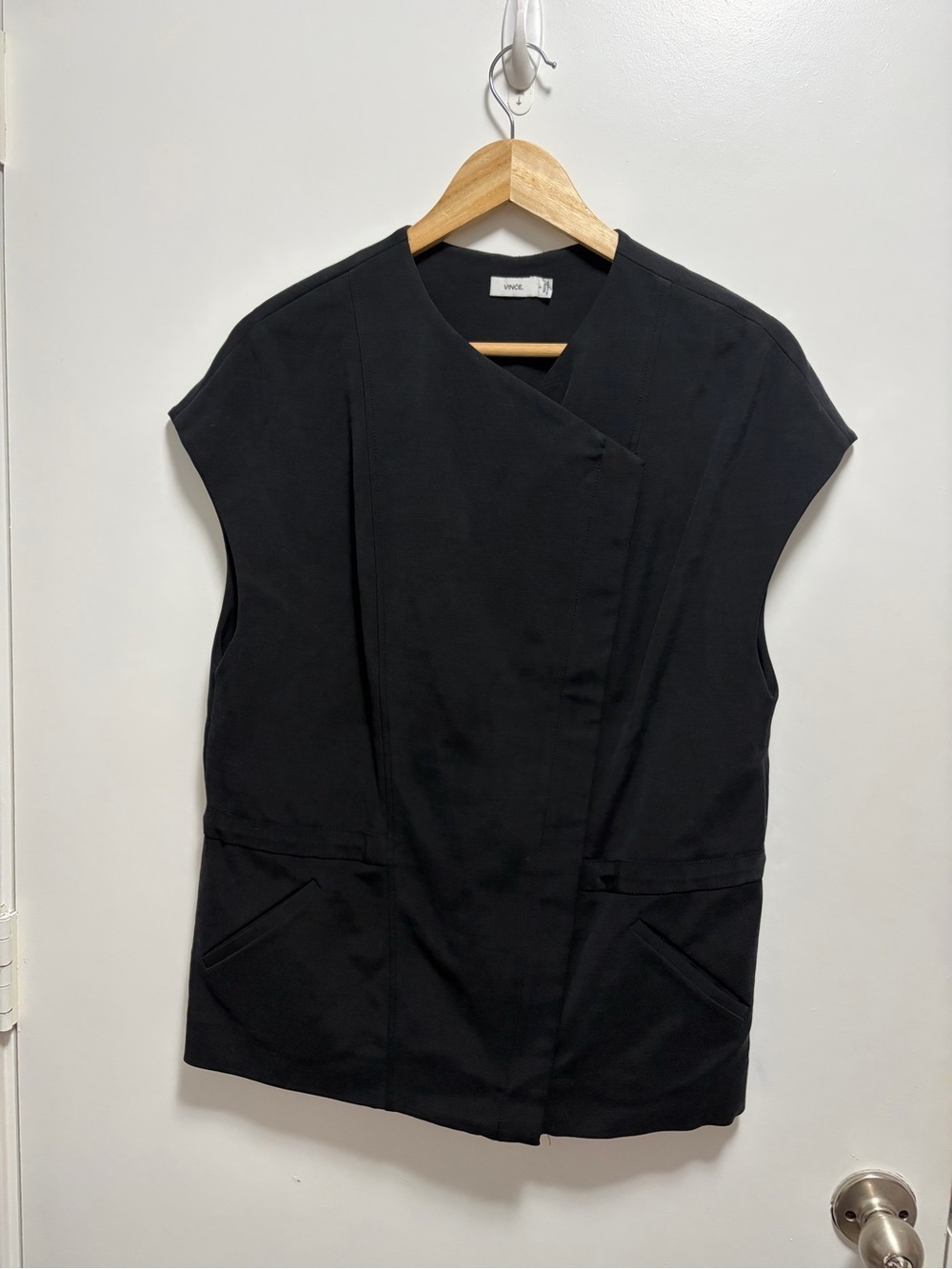Vince Black Cupro Asymmetric Zip Front Vest Women's Size Small - Picture 2 of 8
